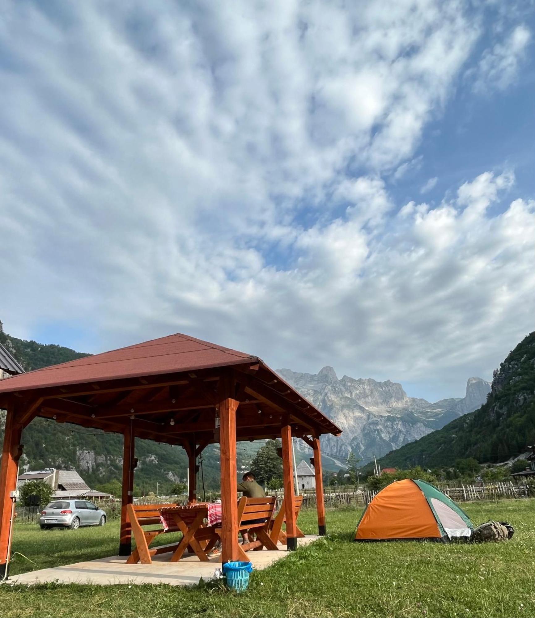 Te Sofra Hotel Shkodër Buitenkant foto